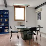 Luigi Bocconi Apartment 6 Pax