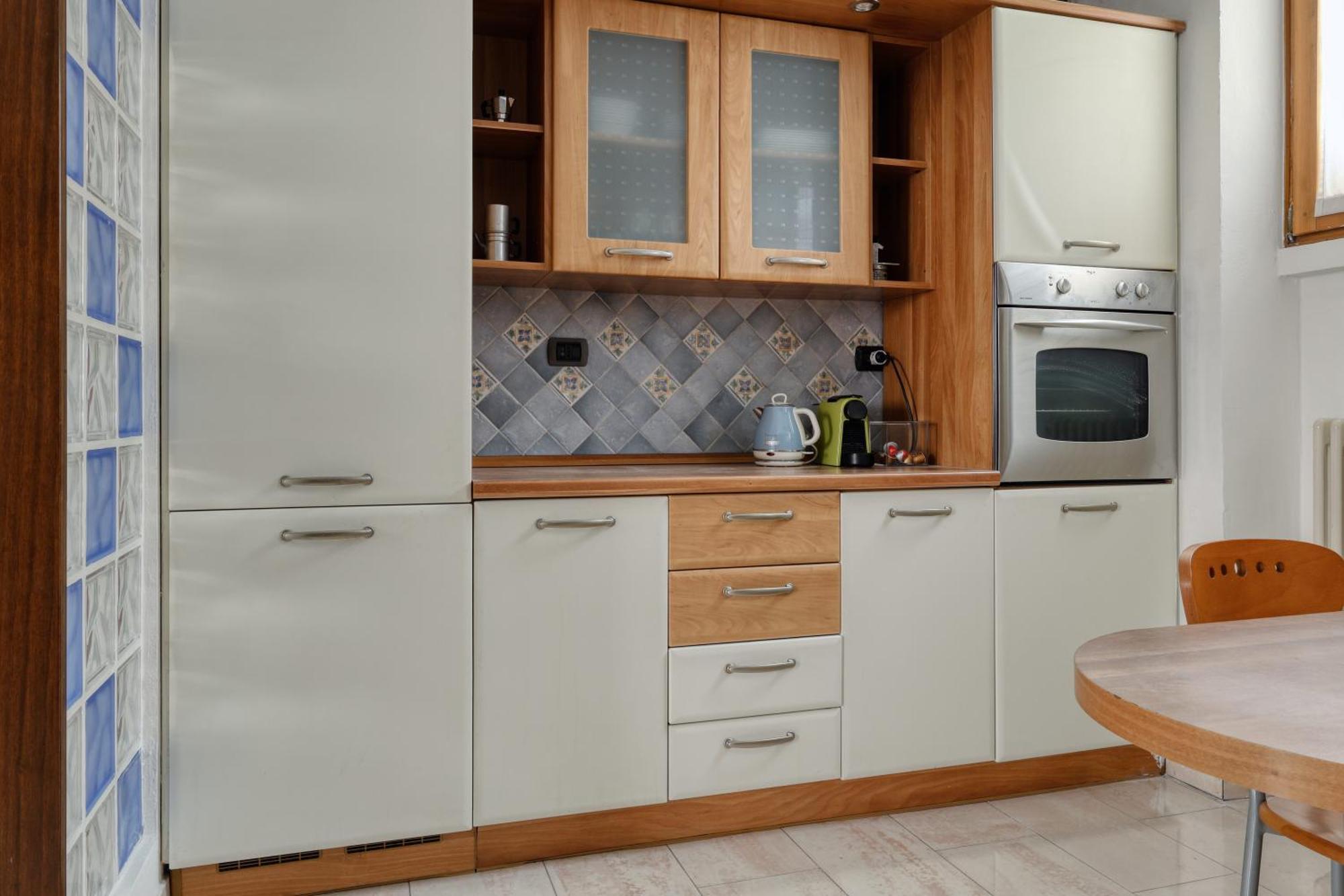 Luigi Bocconi 6 Pax Appartement