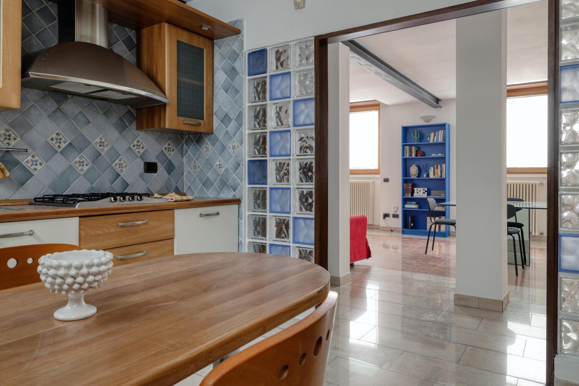 Appartement Luigi Bocconi 6 Pax *