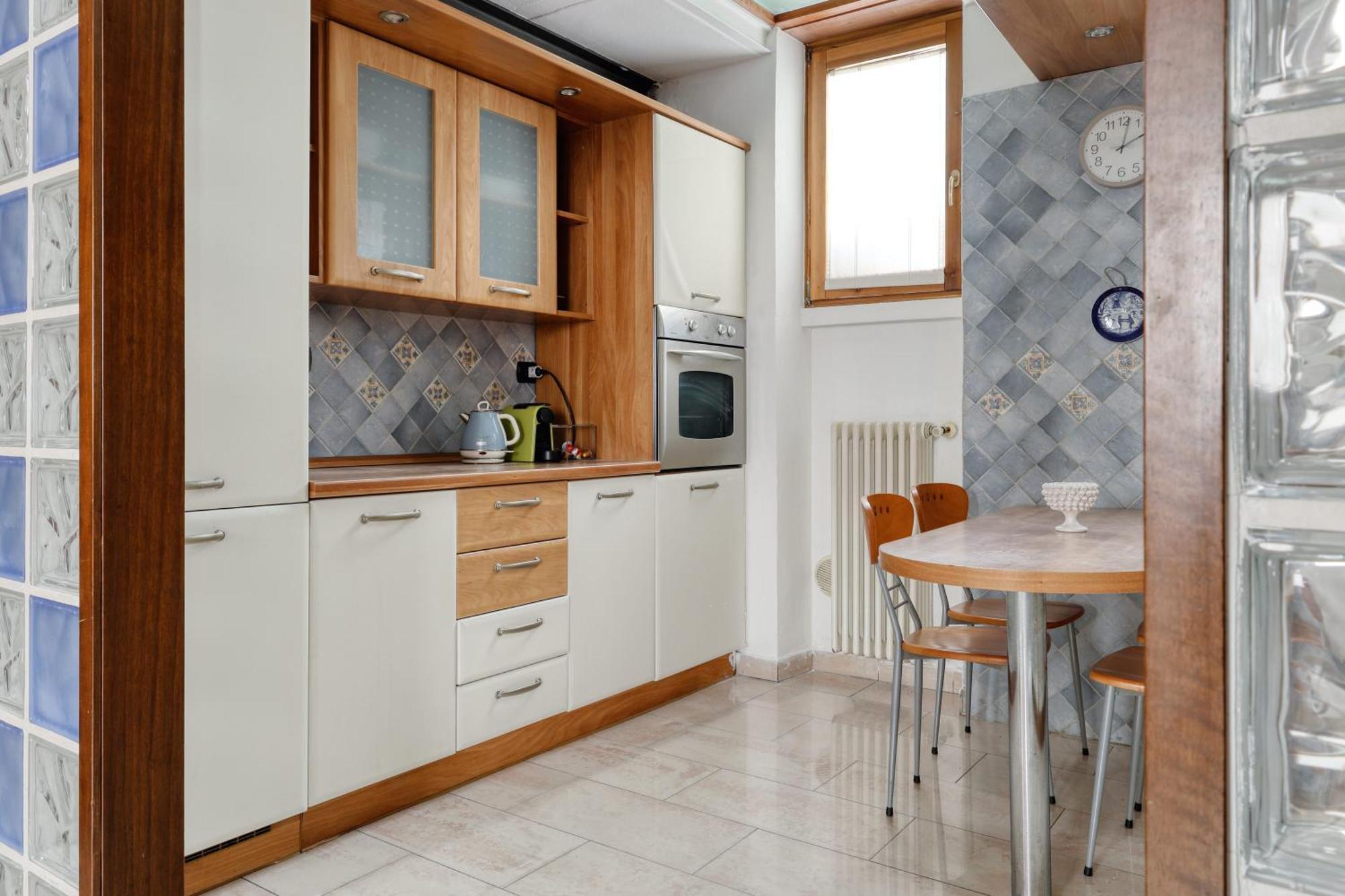 Appartement Luigi Bocconi 6 Pax